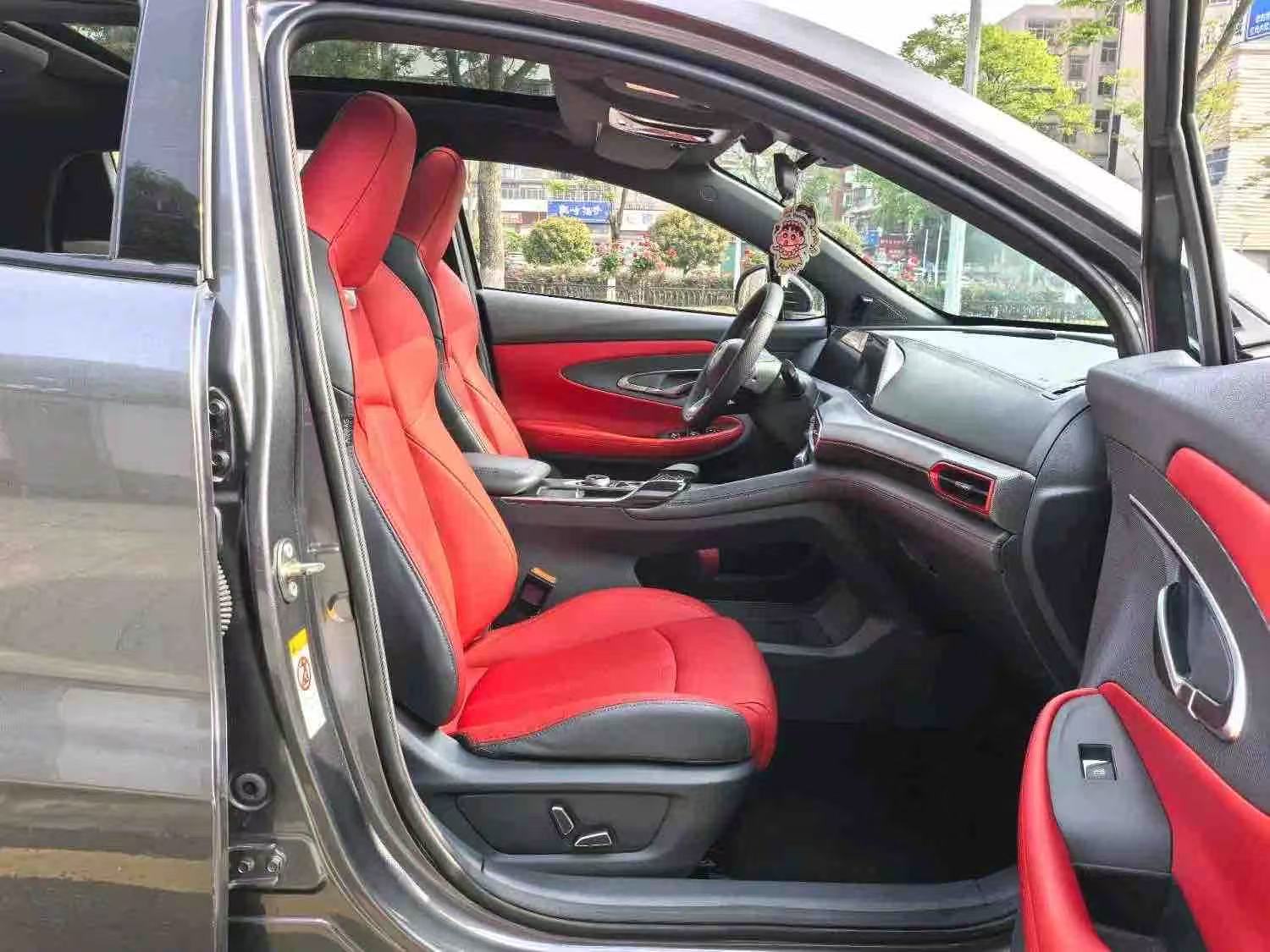 2020 Changan UNI-T 1.5T Flagship Automatic Transmission 图片