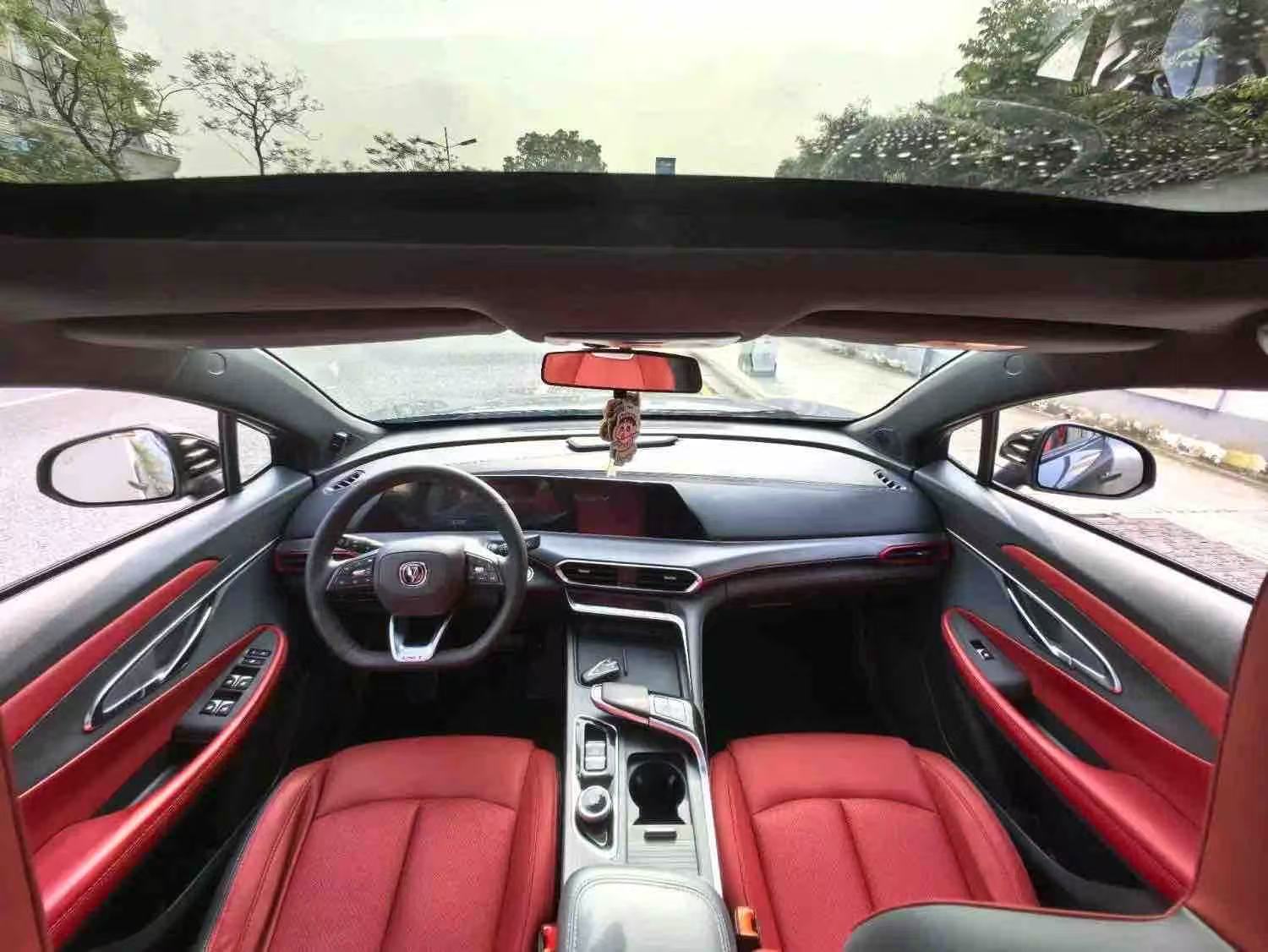 2020 Changan UNI-T 1.5T Flagship Automatic Transmission 图片