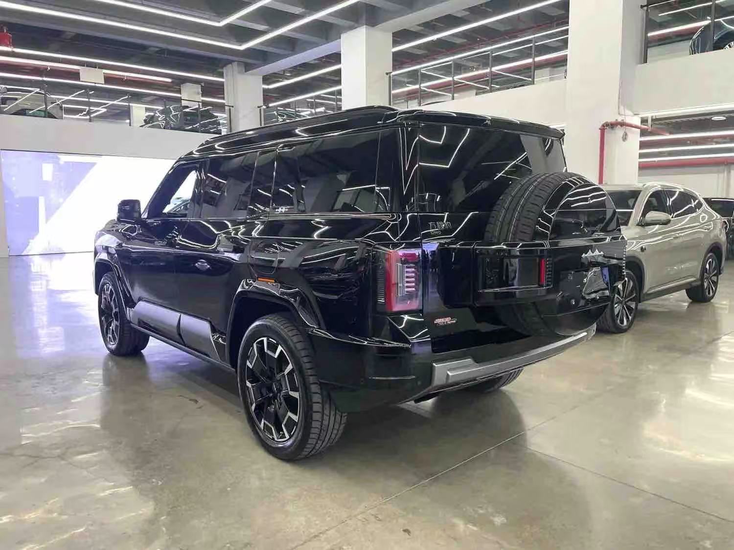 2025 BYD Fangchengbao Bao 8 2.0T CVT “Zhiyong” Flagship Edition Automatic Transmission 图片