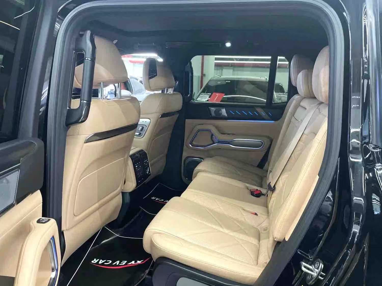 2025 BYD Fangchengbao Bao 8 2.0T CVT “Zhiyong” Flagship Edition Automatic Transmission 图片