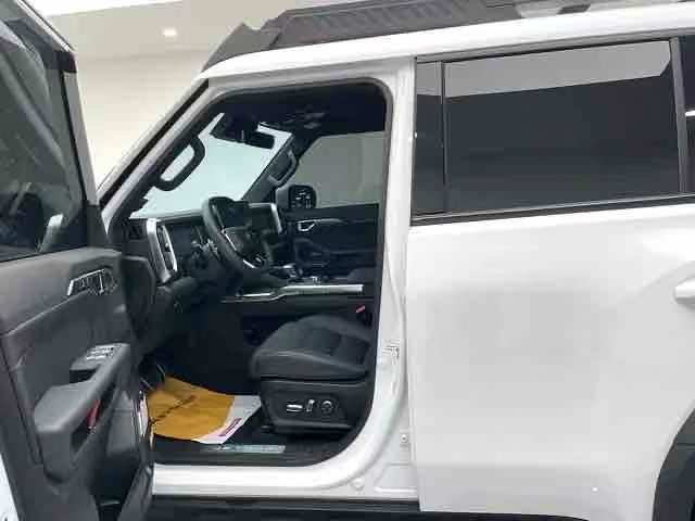 2024 Model Jetour Traveler 2.0T AWD Silver Dragon Wing Automatic 图片